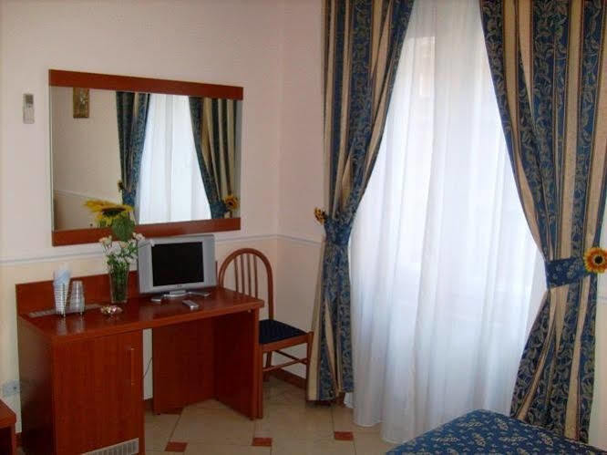 B&B Gerbera Roma Екстер'єр фото